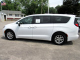 Used 2022 Chrysler Voyager LX image 5