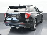Used 2022 Ford Explorer XLT w/ Equipment Group 202A image 5