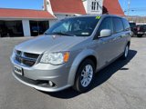 Used 2018 Dodge Grand Caravan SXT image 3