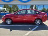 Used 2010 Ford Focus SE image 2