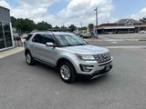 Used 2017 Ford Explorer XLT image 6