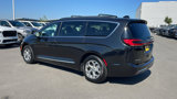 Certified 2023 Chrysler Pacifica Limited image 3