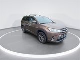 Used 2018 Toyota Highlander XLE image 2