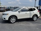 Used 2016 Nissan Rogue SV image 4