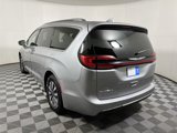 Used 2021 Chrysler Pacifica Touring-L image 5