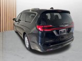 Used 2021 Chrysler Pacifica Touring-L image 3