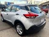 Used 2020 Nissan Kicks S image 4
