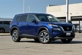 Used 2023 Nissan Rogue SV image 2