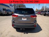 Used 2017 Toyota Highlander SE image 4