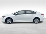 Used 2022 Toyota Corolla LE image 2