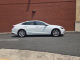 Used 2018 Chevrolet Malibu LT image 2