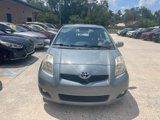 Used 2011 Toyota Yaris 4-Door Hatchback image 3