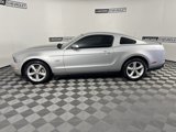 Used 2010 Ford Mustang GT image 3