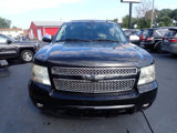 Used 2007 Chevrolet Suburban LTZ w/ LTZ Preferred Equipment Group image 2