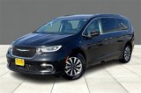 Used 2021 Chrysler Pacifica Touring-L image 2