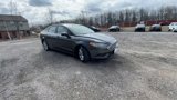 Used 2017 Ford Fusion SE w/ Fusion SE Technology Package image 3