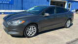 Used 2015 Ford Fusion SE image 2