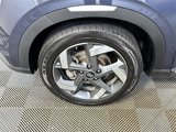 Used 2022 Hyundai Venue Limited image 3