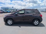 Used 2022 Chevrolet Trax LT w/ LT Convenience Package image 2