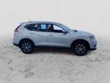 Used 2015 Nissan Rogue S image 2