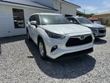 Used 2022 Toyota Highlander LE image 3
