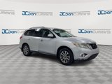 Used 2013 Nissan Pathfinder SL w/ SL Premium Pkg image 2