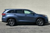 Used 2019 Toyota Highlander LE image 3