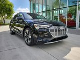 Used 2022 Audi e-tron Premium Plus w/ Premium Plus Package image 2