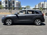 Used 2018 Kia Niro EX image 2