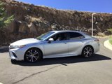 Used 2020 Toyota Camry SE image 2