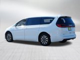 Used 2022 Chrysler Pacifica Touring-L w/ Uconnect Theater Family Group image 5