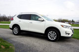 Used 2017 Nissan Rogue SV w/ Sun & Sound Touring Package image 5