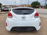 Used 2017 Hyundai Veloster image 4