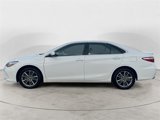 Used 2016 Toyota Camry SE image 2
