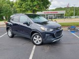 Used 2022 Chevrolet Trax LT w/ Premium Seat Package image 2