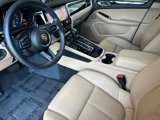 Certified 2025 Porsche Macan image 4