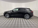 Used 2019 Audi e-tron Prestige w/ Prestige Package image 2