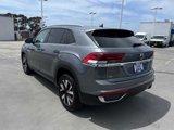 Used 2021 Volkswagen Atlas Cross Sport SE image 3