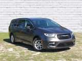 Used 2023 Chrysler Pacifica Touring-L image 1
