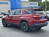 Used 2021 Chevrolet Traverse LT image 3