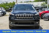 Used 2017 Jeep Cherokee Latitude image 2