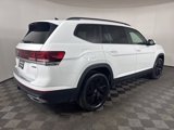 New 2025 Volkswagen Atlas SE image 3