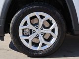 Used 2024 Jeep Compass Sport image 6