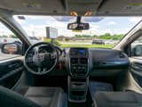 Used 2020 Dodge Grand Caravan SE image 2