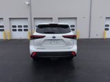 Used 2021 Toyota Highlander XLE image 3