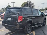 Used 2016 Dodge Grand Caravan SXT image 3