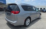Used 2020 Chrysler Pacifica Limited image 3