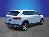 Used 2024 Volkswagen Taos SE image 4