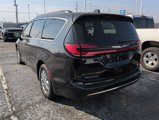 Used 2021 Chrysler Pacifica Touring image 3
