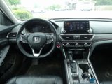 Used 2018 Honda Accord Touring image 2